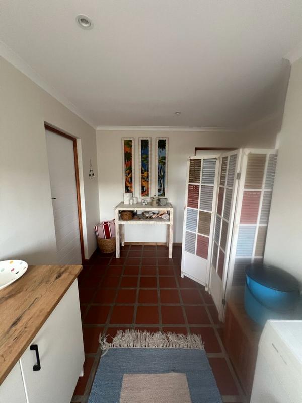 To Let 4 Bedroom Property for Rent in Sedgefield Central Western Cape